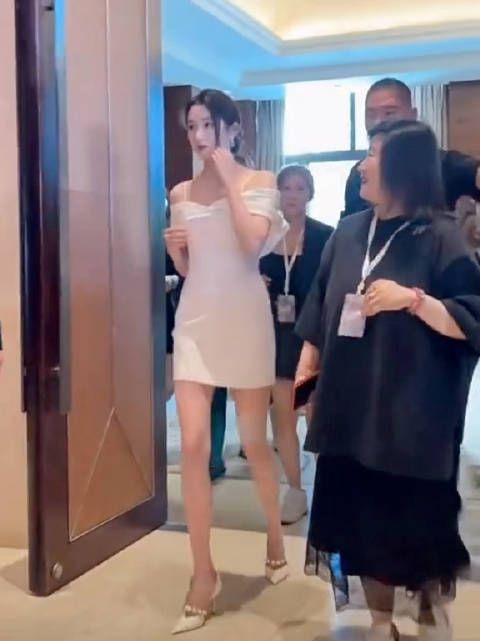 这就是传说中的顶配身材吧！
