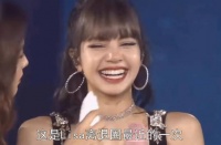 Lisa的成名史：14岁休学练舞蹈，靠一个动作成顶流巨星