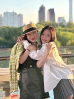 霍思燕居然晒出与李小璐合照，好勇！泰迪姐妹团里的真闺蜜了