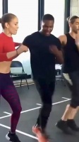 54岁的詹妮弗·洛佩兹（Jennifer Lopez）的日常舞蹈排练……