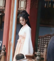 唐嫣离婚？刘昊然被骚扰？钟楚曦包养？闫桉被霸凌？赵今麦被嘲？