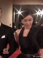 秦岚 曾苦恋黄晓明四年，黄却转身给了baby一个世纪婚礼……