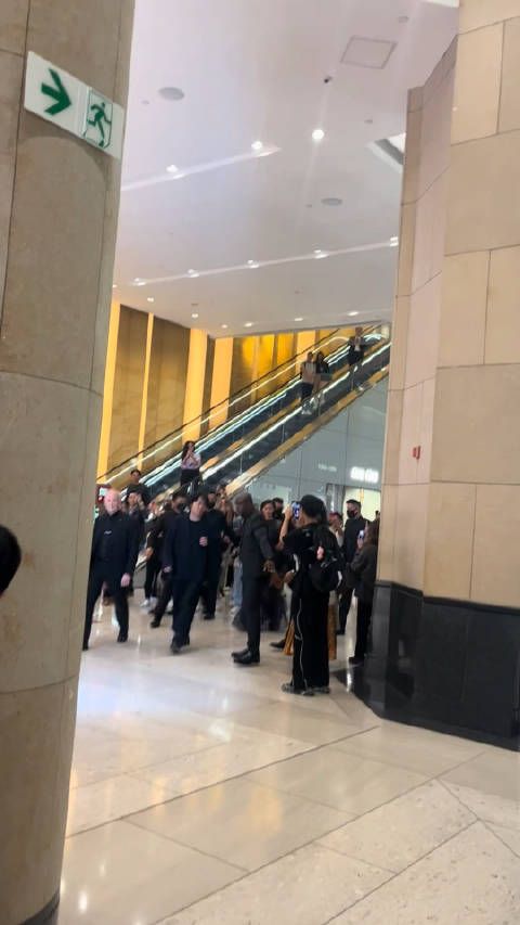 全智贤好高，好有气场！腿好长