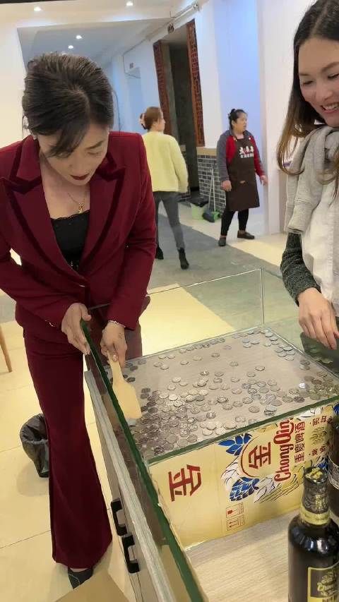 巨讨厌傍边多事那个