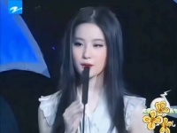 神仙姐姐早期的时候真是奶呼呼的……