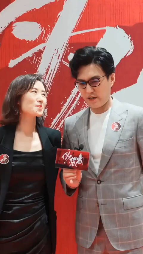 伪装者明家姐弟感动重聚……