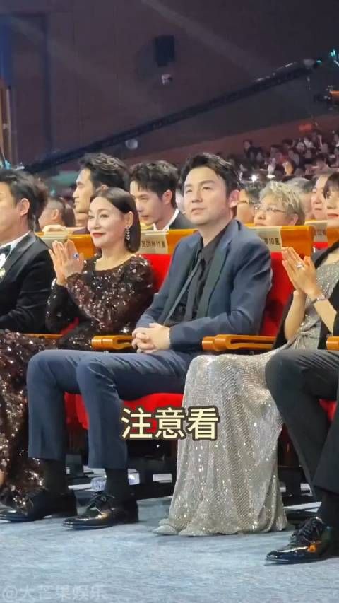 金鸡奖活动现场，雷佳音韩红王一博冯小刚……