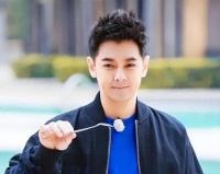 林志颖夫妇罕见同框，引起网友热议