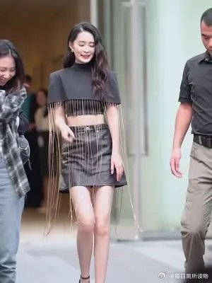 演技派李沁,这颜值,这身材,太能打了,是心动啊!