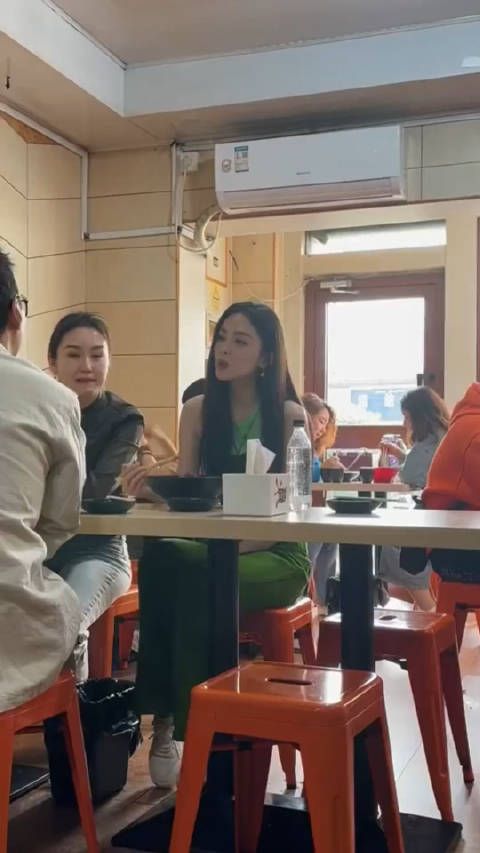 娜扎这种美女现实中如果见到那是一种令人窒息的美