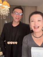 汪小菲染了个奶奶灰，说自己一看咋老成那样了……