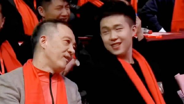 这个时候的大头好嫩,就是个开心的小孩……