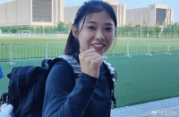 荒谬！现实里见到吴艳妮的人都为她点赞，网上却充斥恶意满满的诅咒