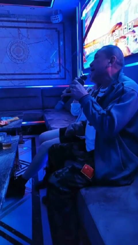 小费也不是那么好挣的