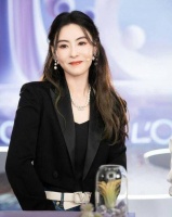 张柏芝在杭州工作时遭遇停电 被困在停车场半小时