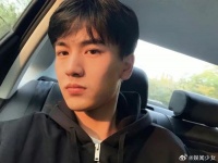 张凌赫素人时期旧照