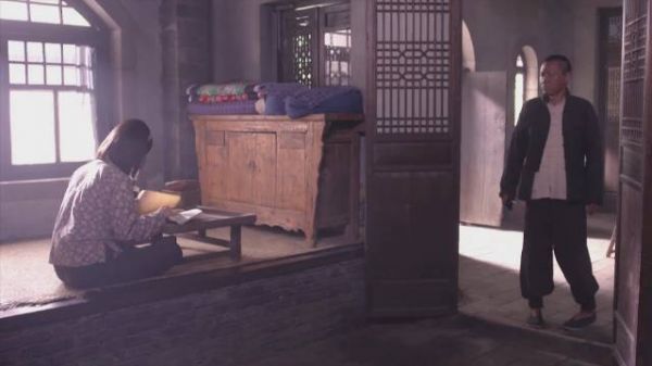 下暴雨全村都在收麦子，却只有懒汉不干活，结果全村只有他大丰收