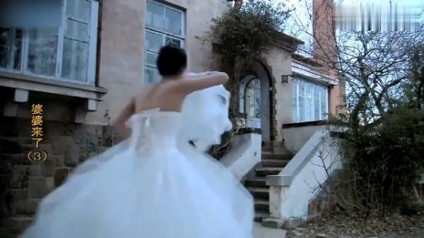 女孩结婚，没想到新家所有东西都是三份的，气得婚都不想结了！