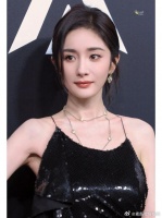 杨幂的发际线调整真的让人惊艳！