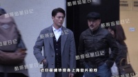 近日在上海街头拍戏，拍摄空档他就与助理前往旁边小餐馆吃面……