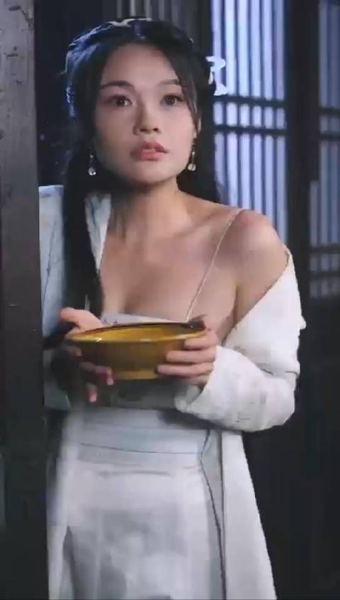 我擦！这个版本的潘金莲头一次见，大郎喝的不是毒药吗？