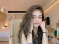 希林娜依高2万戒指丢了赔不起？月薪3000粉丝能共情：都不容易