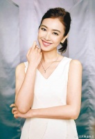 港姐朱千雪结婚4年终于有喜！孕相十足鼻子变大，曝医生老公状态