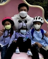 霍启山把郭晶晶霍启刚的孩子视如己出……