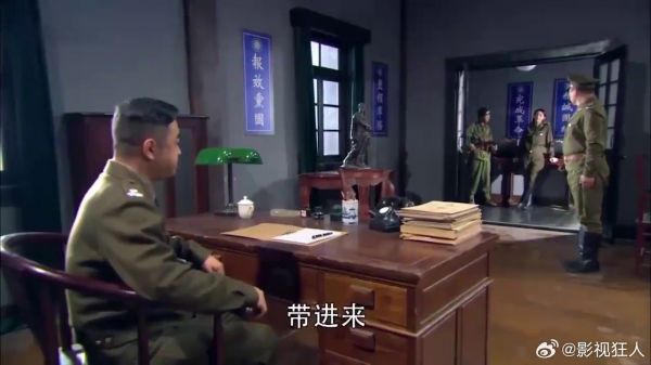 女特务仗着有保密局撑腰，挑衅参谋长，结果悲剧了！
