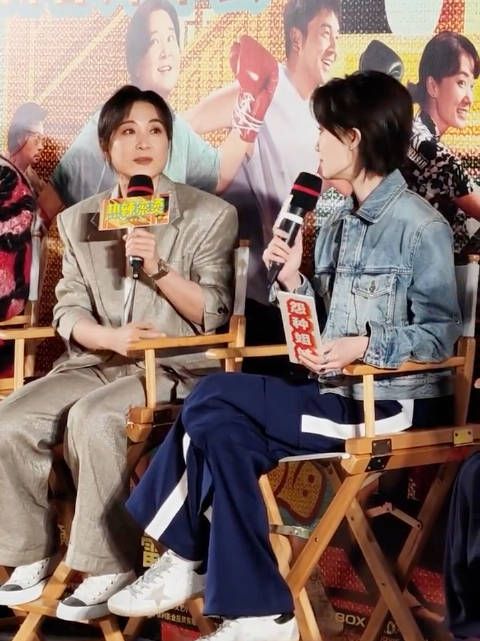 贾玲瘦身之后首次亮相和张小斐同框了……