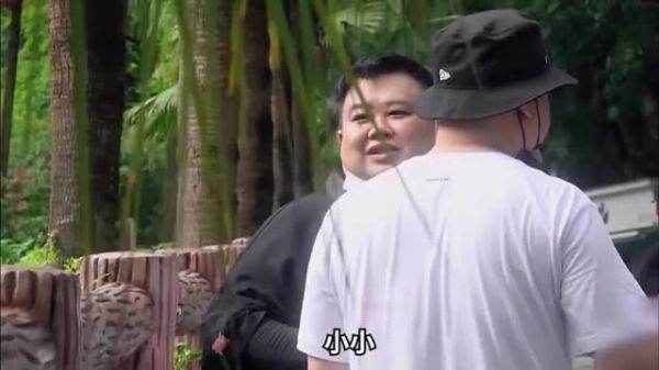 孙越时隔多年重返动物园,没想到大象依旧听他召唤,现场可激动了
