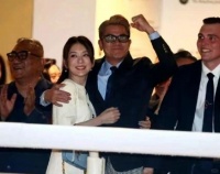 郭富城赛马赢200万港元，激动拥抱方媛 有钱人玩得确实高级……