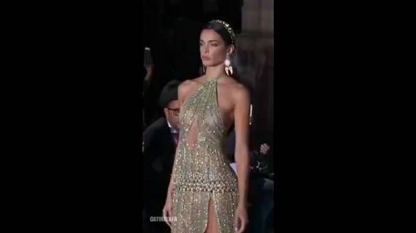 有这媳妇还性侵？感受下阿尔维斯模特妻子的热舞