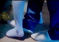 大晚上的一个车乱晃