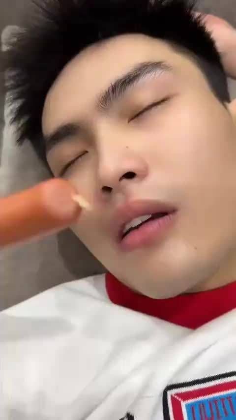 睡觉男:也不是这个味儿啊