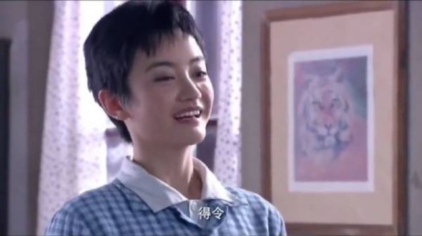 影视:妻子怀孕不方便亲丈夫,竟让小姨子代劳,不愧是亲姐俩!