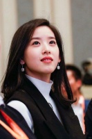 章泽天聪明的地方在于，明明是个狠人，却从不对另一半流露狠劲……