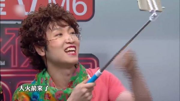 东北F4谁最红？小沈阳：谁最红不知道，宋小宝最黑！太损了！