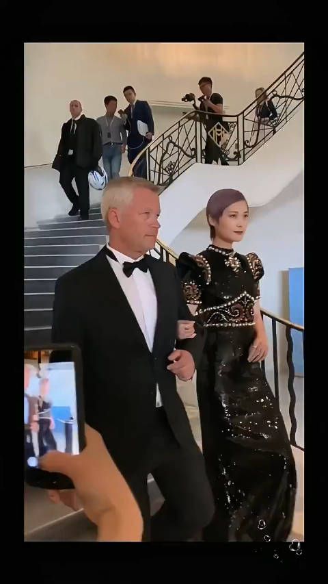 李宇春的骨相真的很出众,40岁了还有着冻龄容貌……