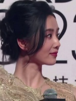 从脸到身材，无一处不美，娱乐圈有一姐这样气质的真不多