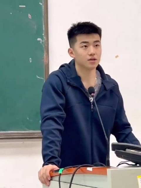 看起来非常根正苗红的样子!