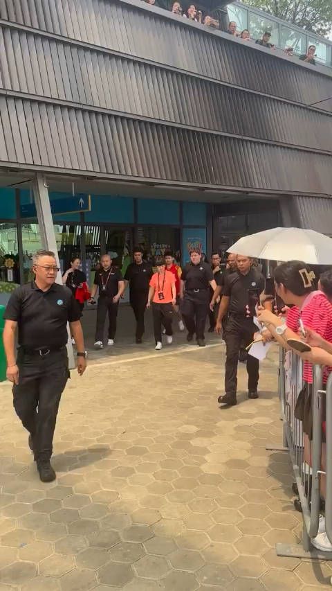 这气场还得是我们莎局，看来是全世界的人都喜欢咱莎宝，孙颖莎