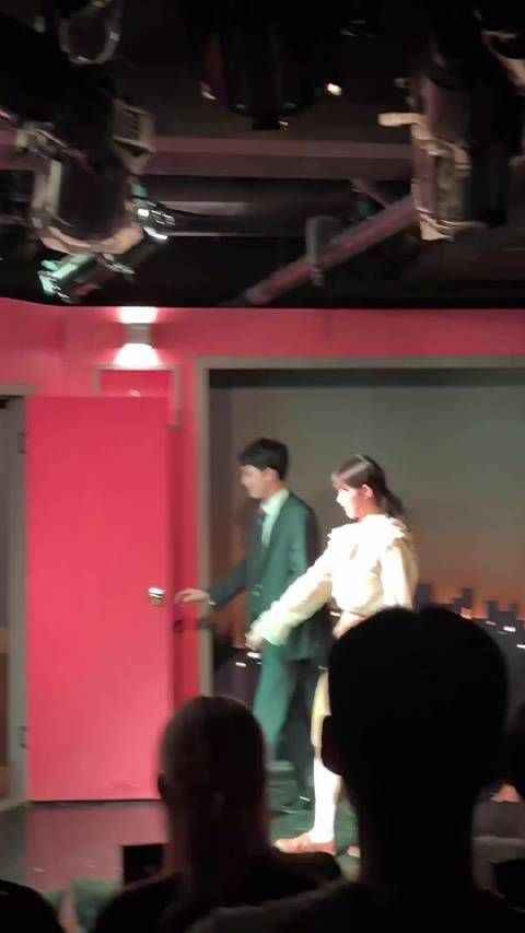 韩国某大学戏剧表演,是不是有点不雅了