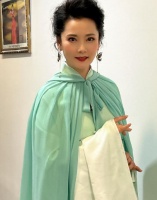 何赛飞不满代拍一路怒斥 网友：古典美人发起怒来也是毫不手软