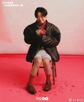 GQ是怎么让范伟老师穿上这身衣服的，虽然老师表现力不错，但这好看吗？