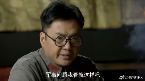 总理为我军团结,把职位让给首长,谁知首长十分不屑