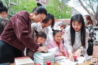 共建书香社会 北京呼家楼街道开展 “悦”读伴小庄活动