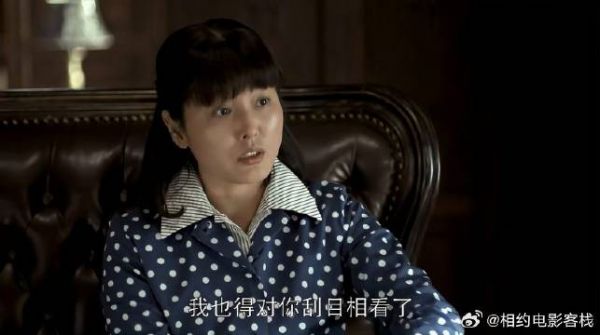 安杰坐台下听德福讲座,全程全神贯注,满眼都是崇拜