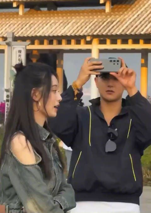 果然镜头是有感情的,黄子韬的镜头拍着拍着就拍到徐艺洋身上了,他真的好爱…