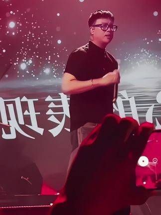 人 万古不变的以分开来探索爱,金润吉